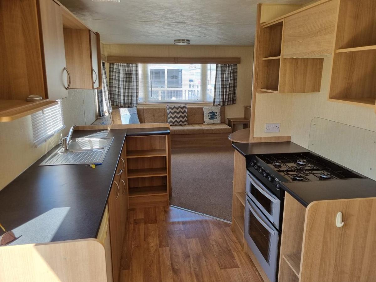 Campsite Pg49 8 Berth Pet Friendly Caravan Golden Palm